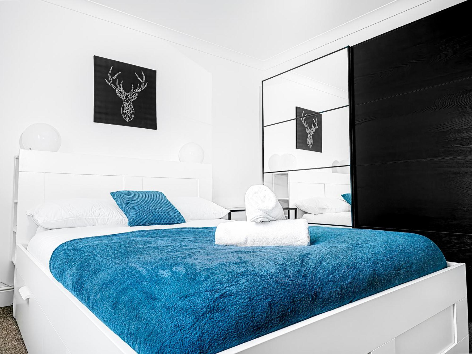 New Southgate Charming London Home, Opp Arnos Grove Underground Station, Parking מראה חיצוני תמונה