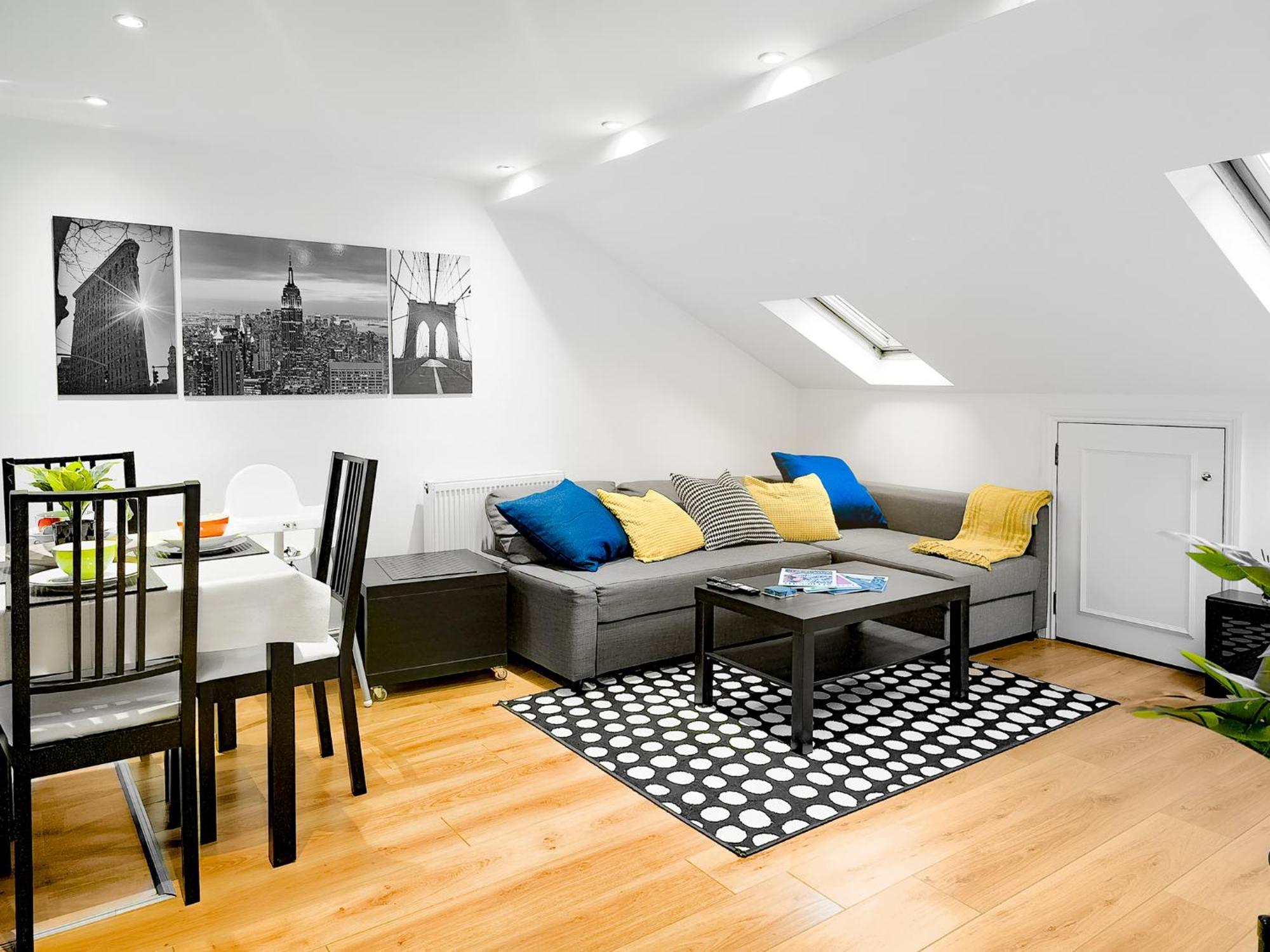 New Southgate Charming London Home, Opp Arnos Grove Underground Station, Parking מראה חיצוני תמונה
